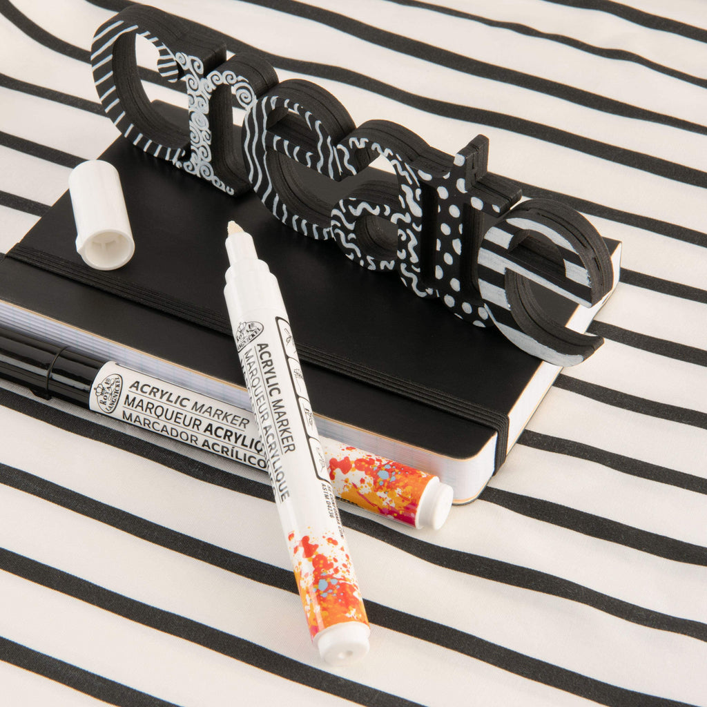 Royal & Langnickel 2 Piece Acrylic 2mm Reversible Tip Black/White Marker