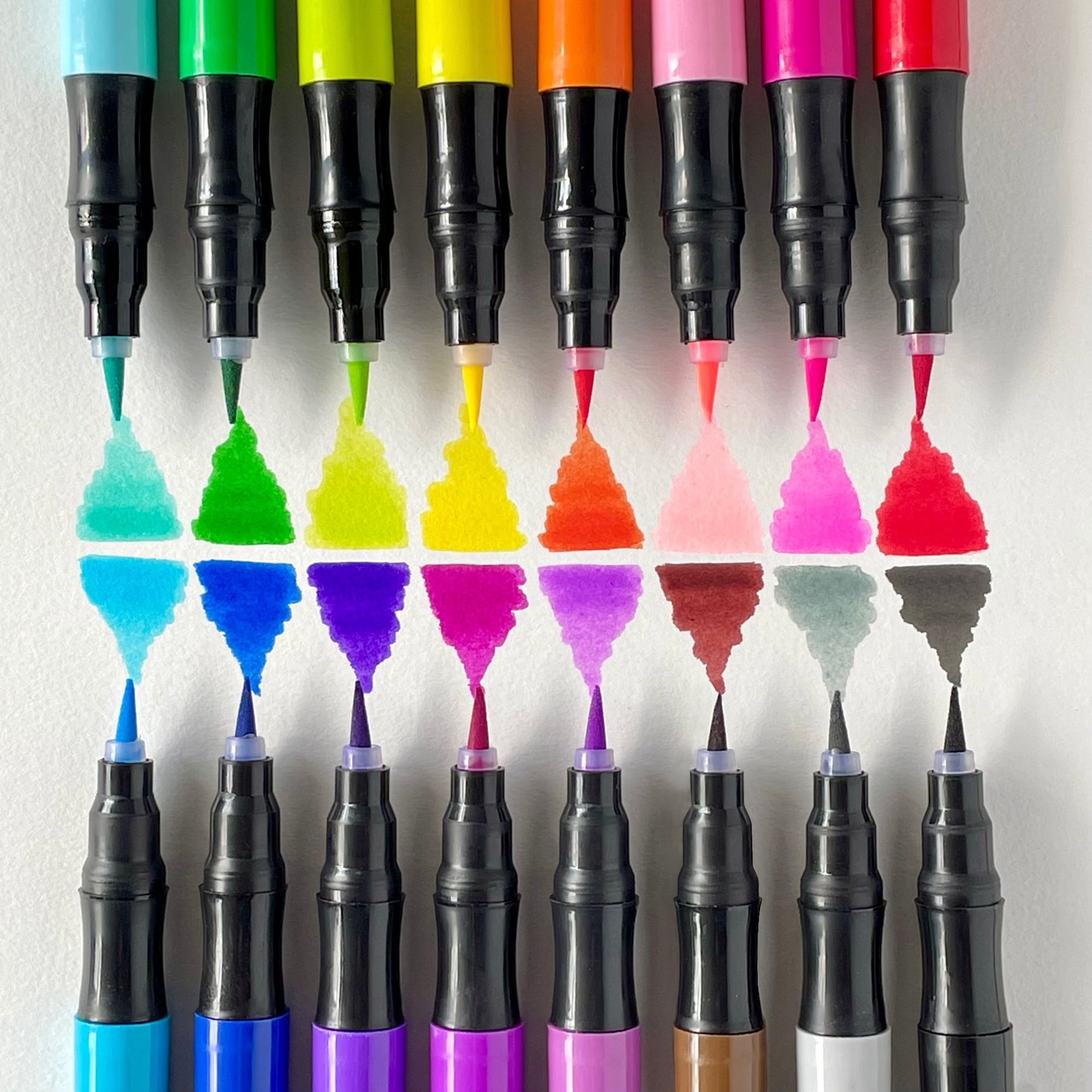 ArtSkills Artist Brush Tip Markers, Art Markers for Drawing and Lettering, 16 Assorted Colors